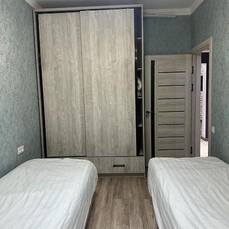 Apartment Tashkent 3 Bedrooms エクステリア 写真