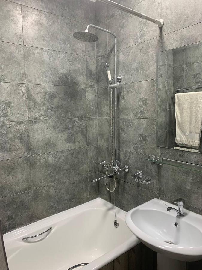 Apartment Tashkent 3 Bedrooms エクステリア 写真